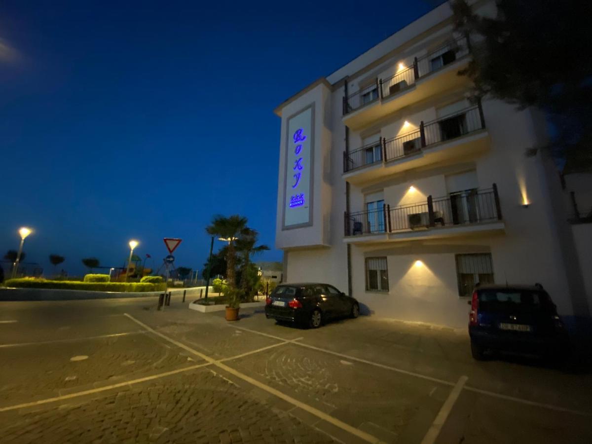 Residence Roxy Мисано Адриатико Екстериор снимка