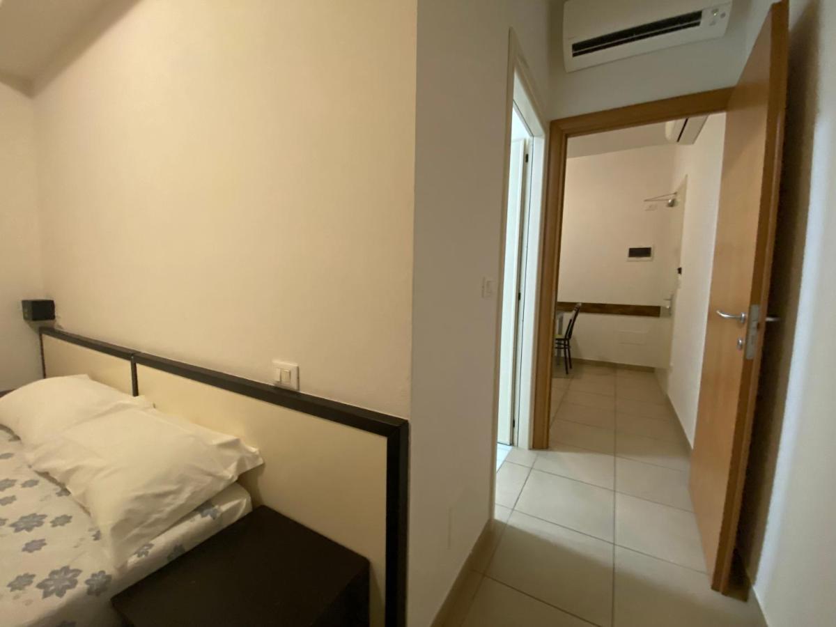 Residence Roxy Мисано Адриатико Екстериор снимка