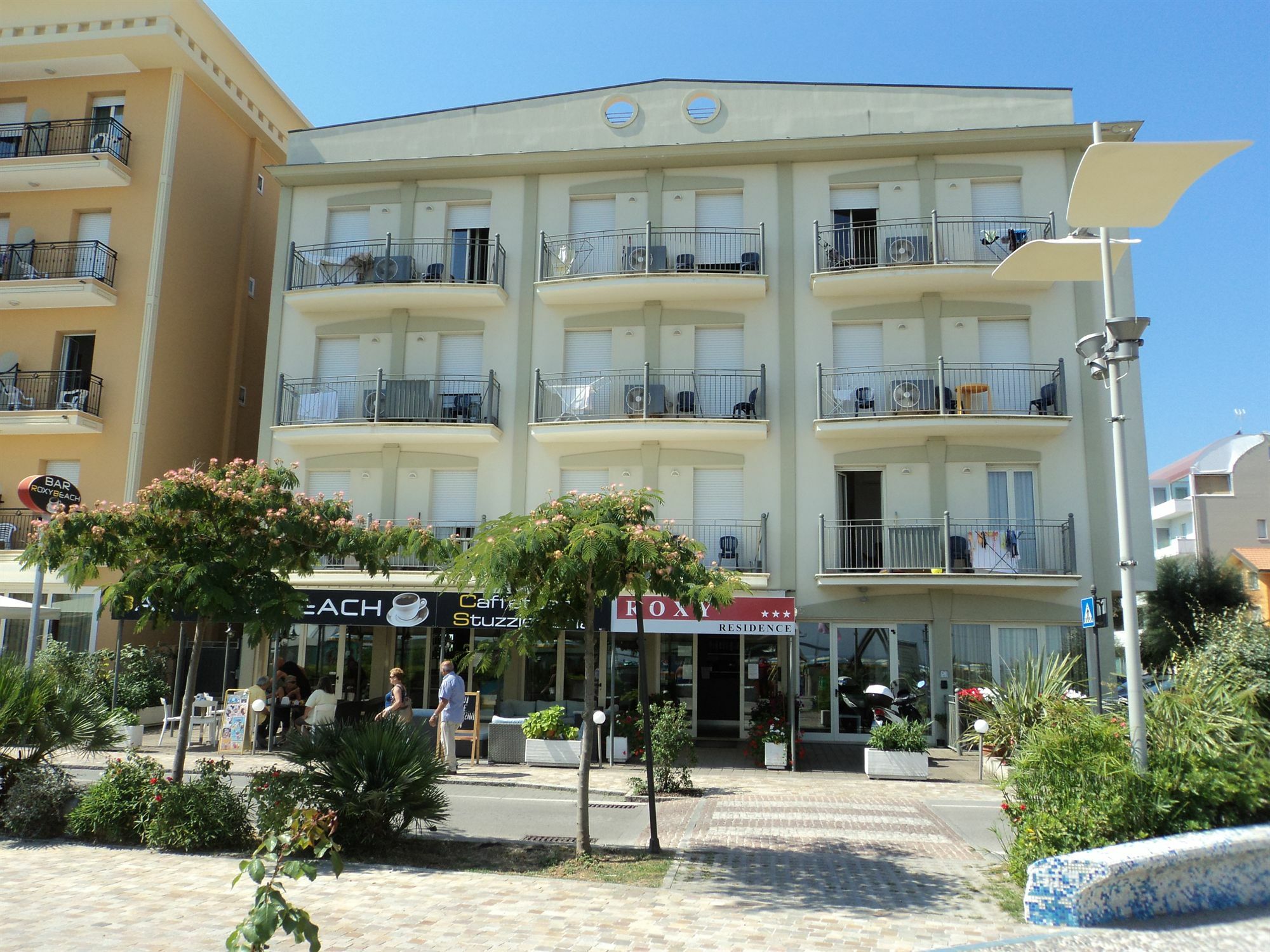 Residence Roxy Мисано Адриатико Екстериор снимка